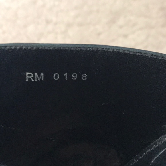 Givenchy logo-embellished leather mules - Picture 9 of 14